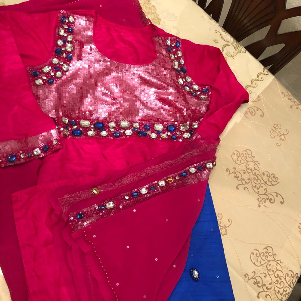 Pakistani suit